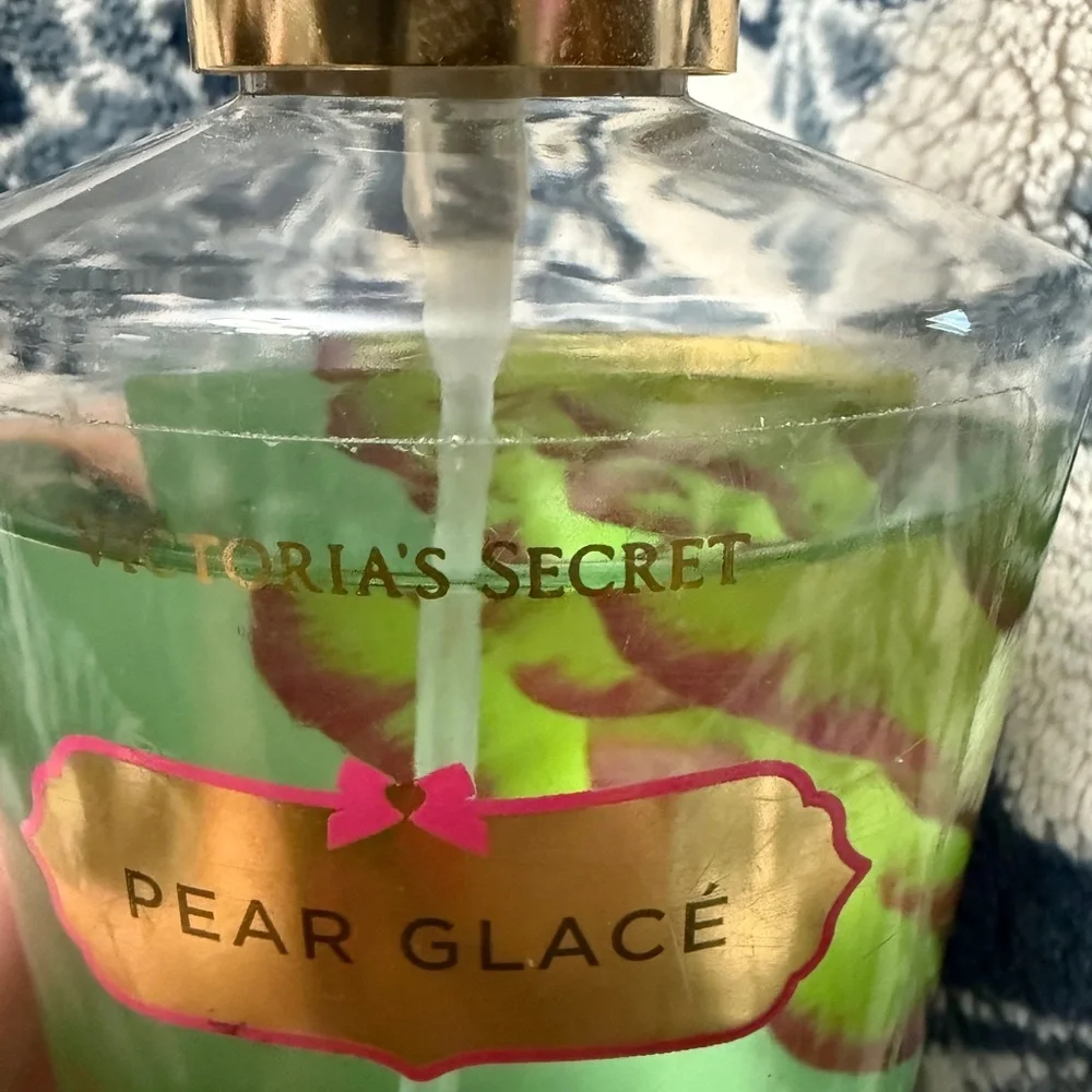 Victoria's Secret Pear Glacé Fragrance Mist - Green & Gold discontinued